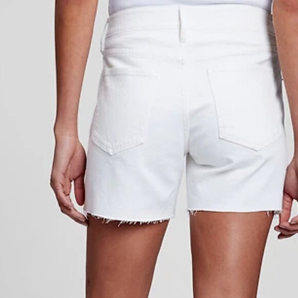 GAP 5" Mid Rise Shorts in White NWT New - Picture 5 of 5